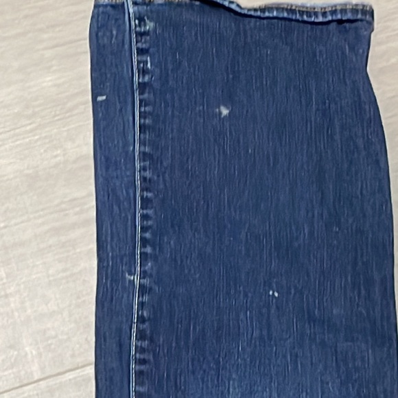 Woman’s American eagle jeans. - Picture 2 of 2